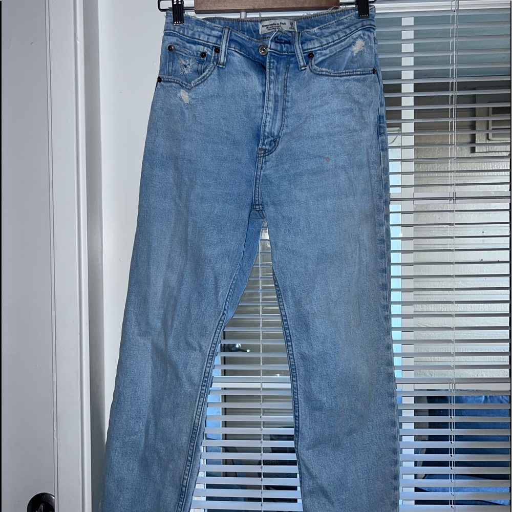 Abercrombie & Fitch- Ankle straight ultra high rise